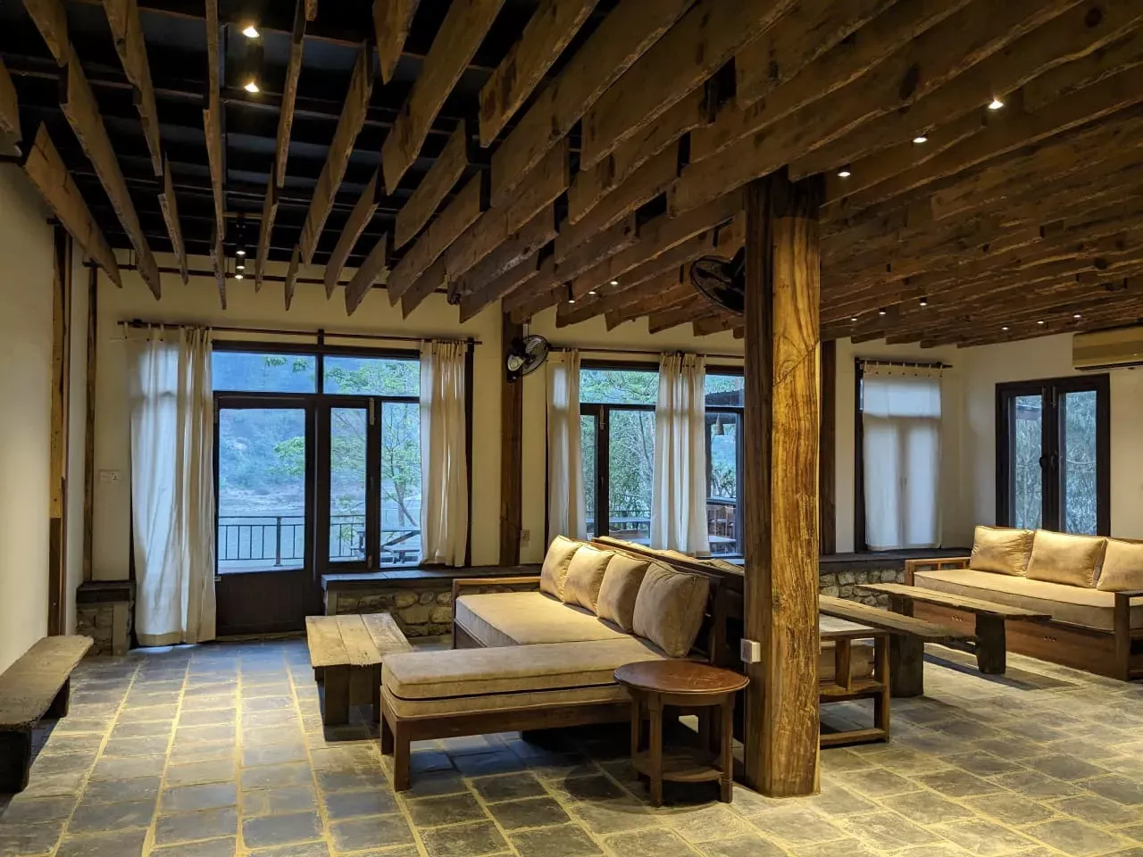 Hotel Restaurant