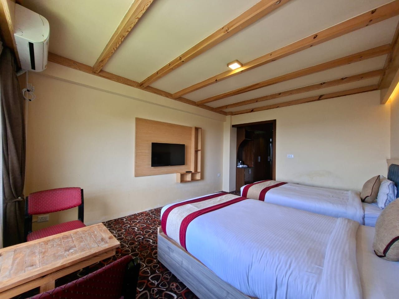 Deluxe Double or Twin Room