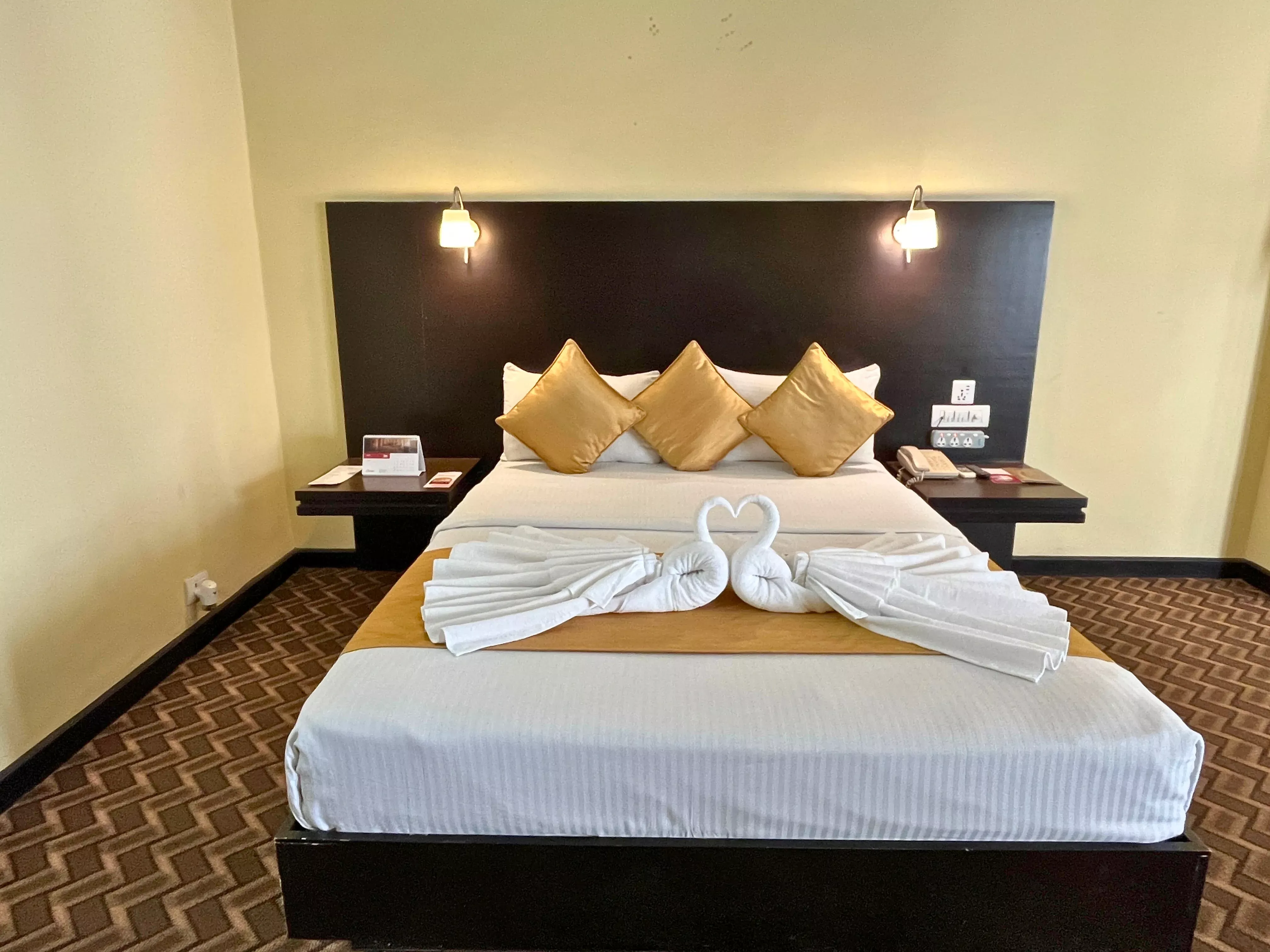 Deluxe Master Room with City or Parking View