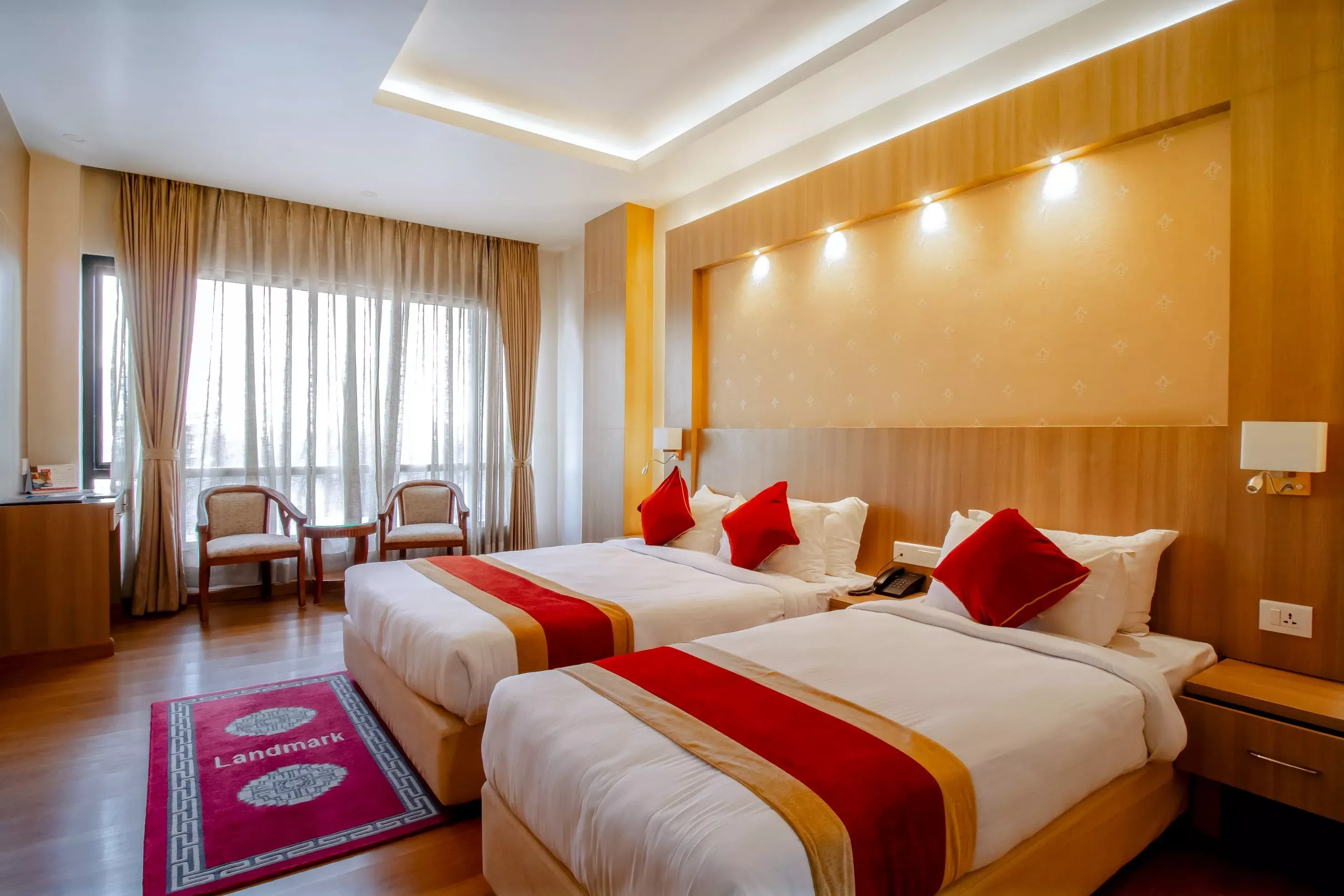 /images/MediaImage/30d1314f_b4ca_4853_913d_e744b7b8e98c_Landmark-Kathmandu-DLX-Family-Room-1.webp