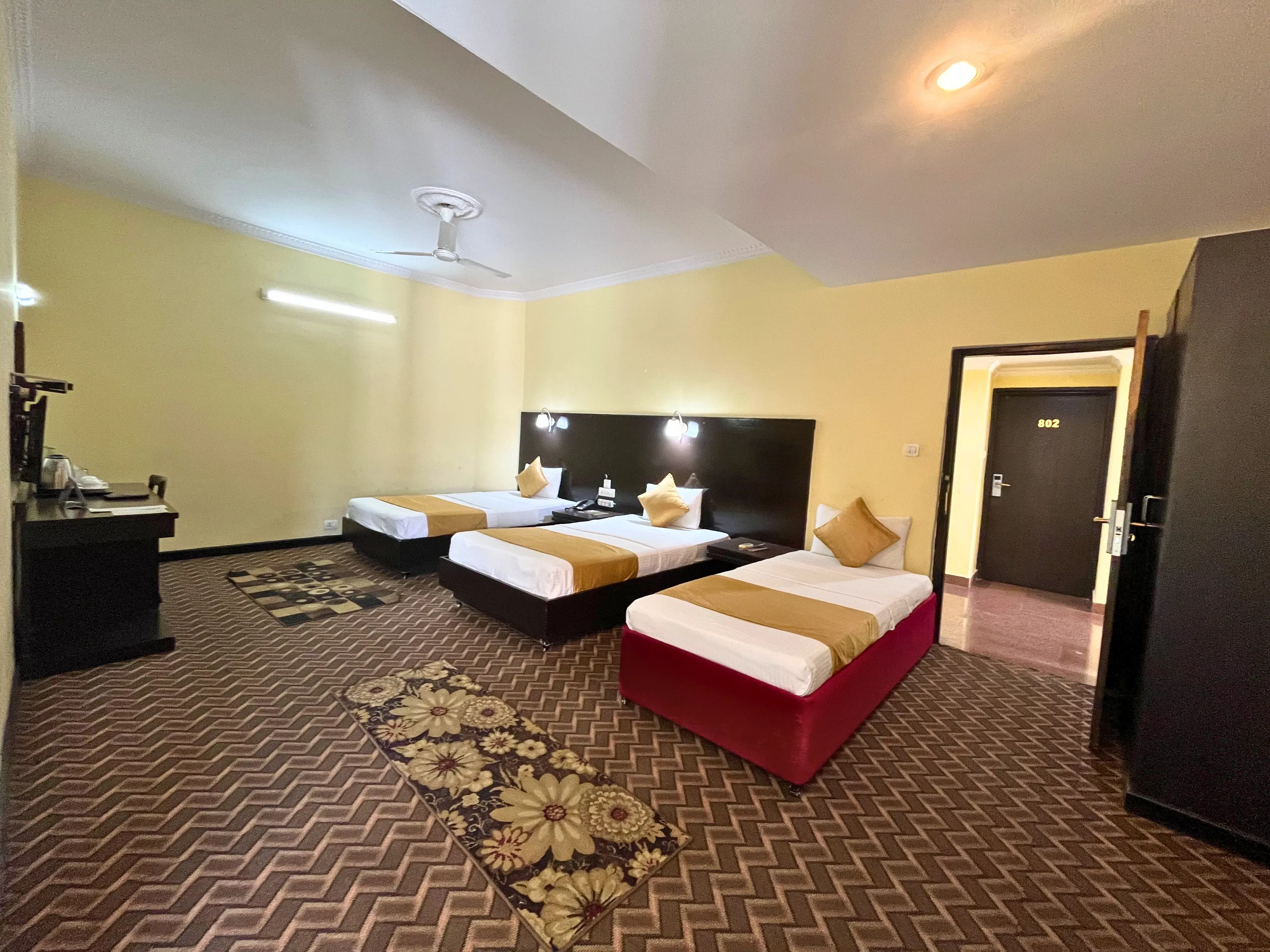 Deluxe Triple Room with Parking View