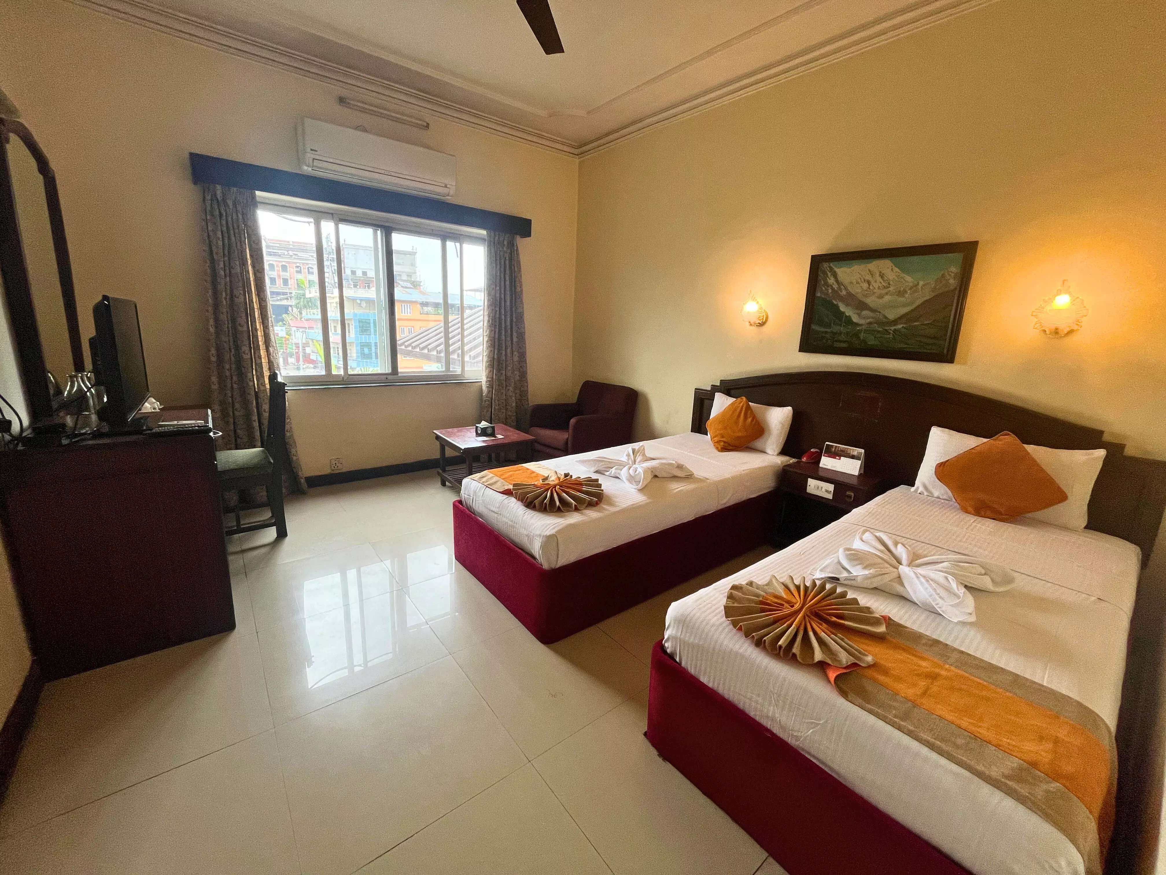 c61c4c2c_9bba_4fc5_8973_f30f2f46b6cc_Standard_Twin_Room_with_Garden_City_View_5.webp