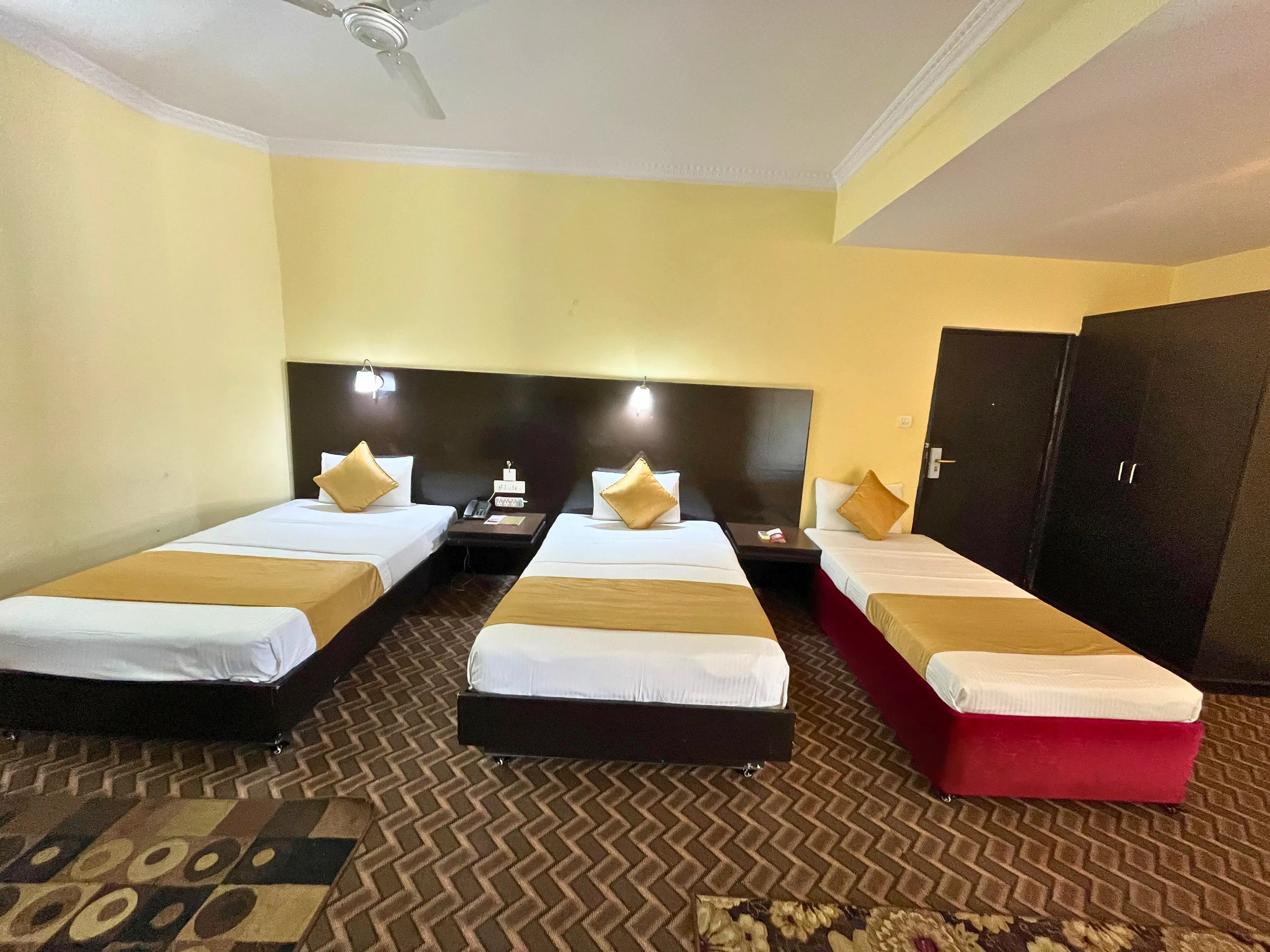 Premium Triple Room with City View